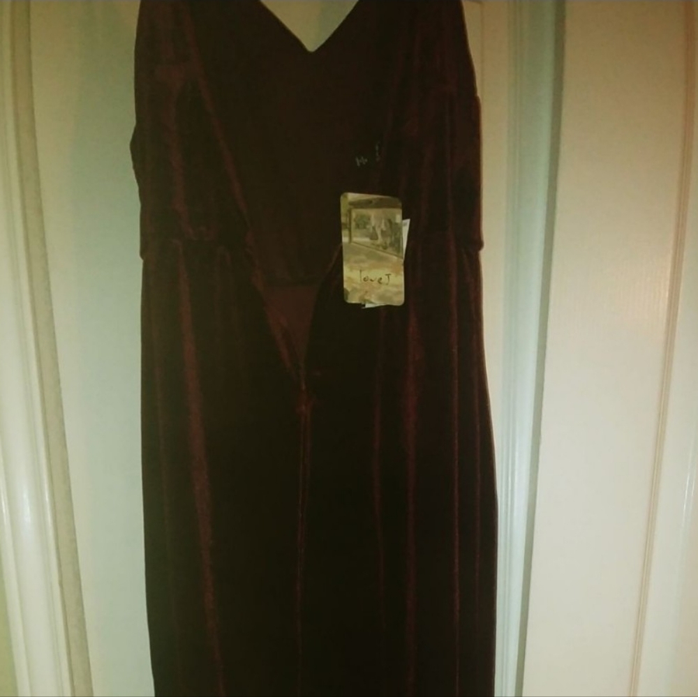 New with tags Ladies Deep Red Jumper